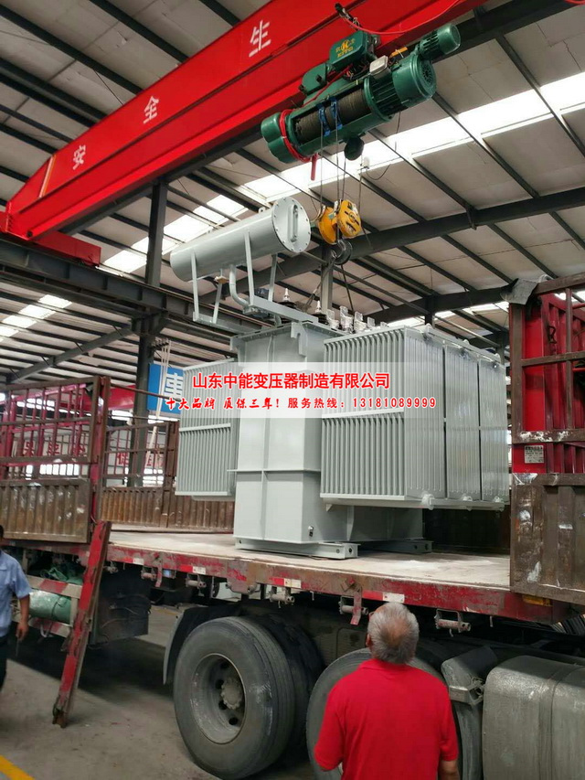 香格里拉100KVA油浸式变压器